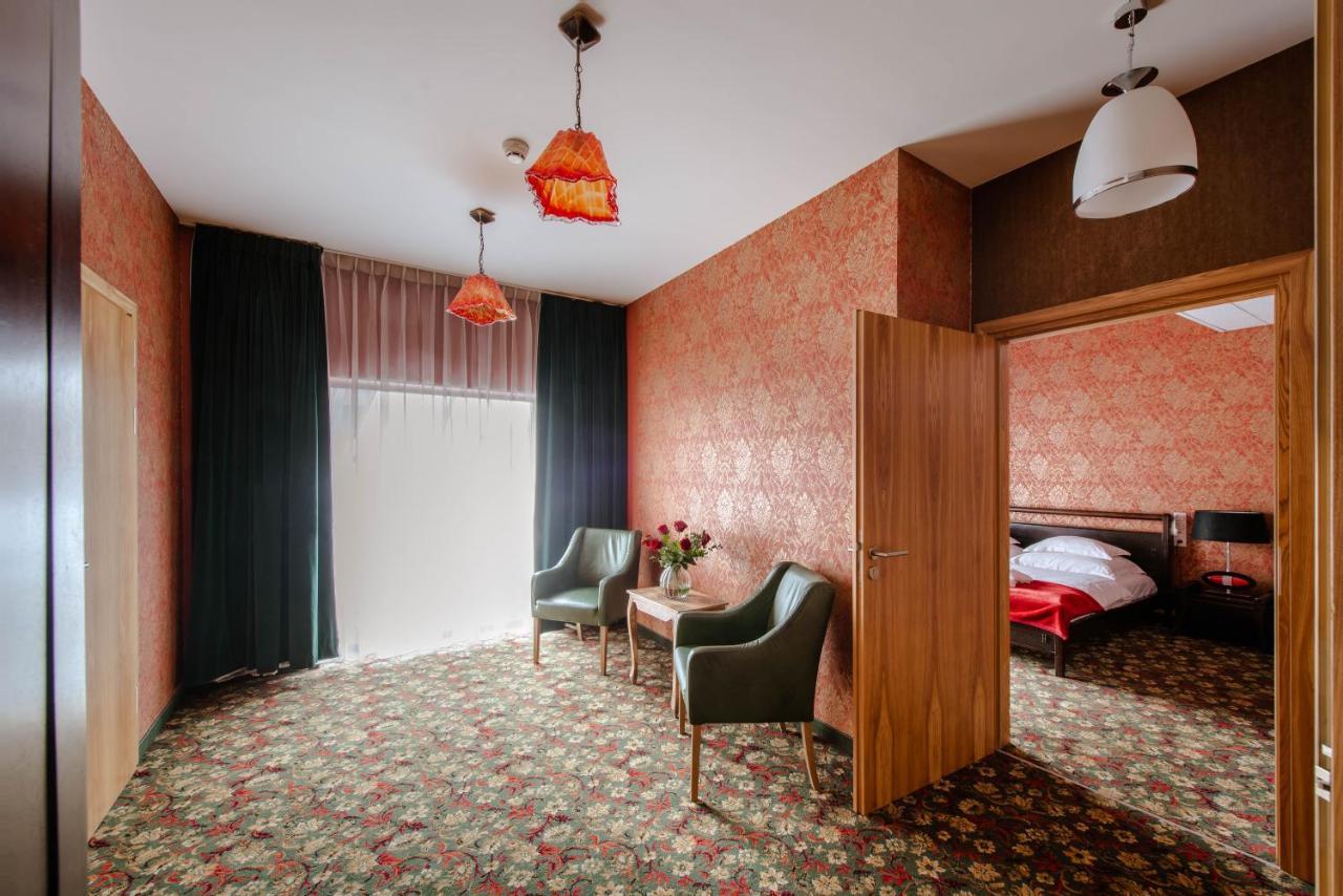 Hotel Lenart Wieliczka Exterior photo